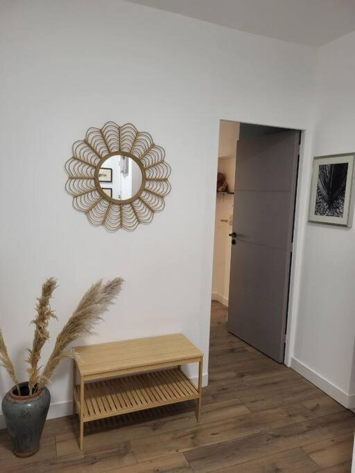 O Bon'Endroit - Appartement Confort - Centre Ville Виен Екстериор снимка